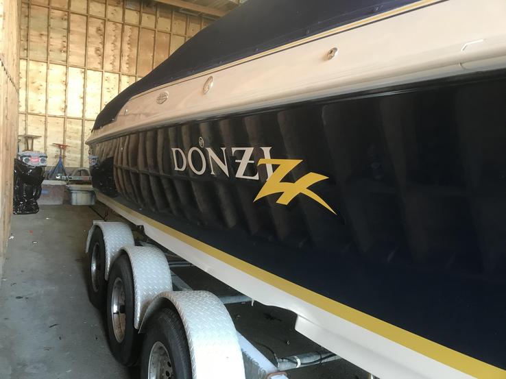 Donzi Sport Boat with fiberglass and gel coat repairs for a Tsawwassen / Ladner BC Customer from MRV Marine Services.